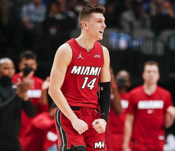 热火斯波是哪里人，热火斯卡拉简谱？