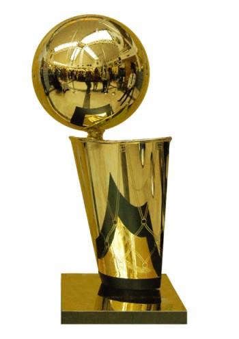 2023年的拉里奥布莱恩冠军奖杯?拉布里奥拉?